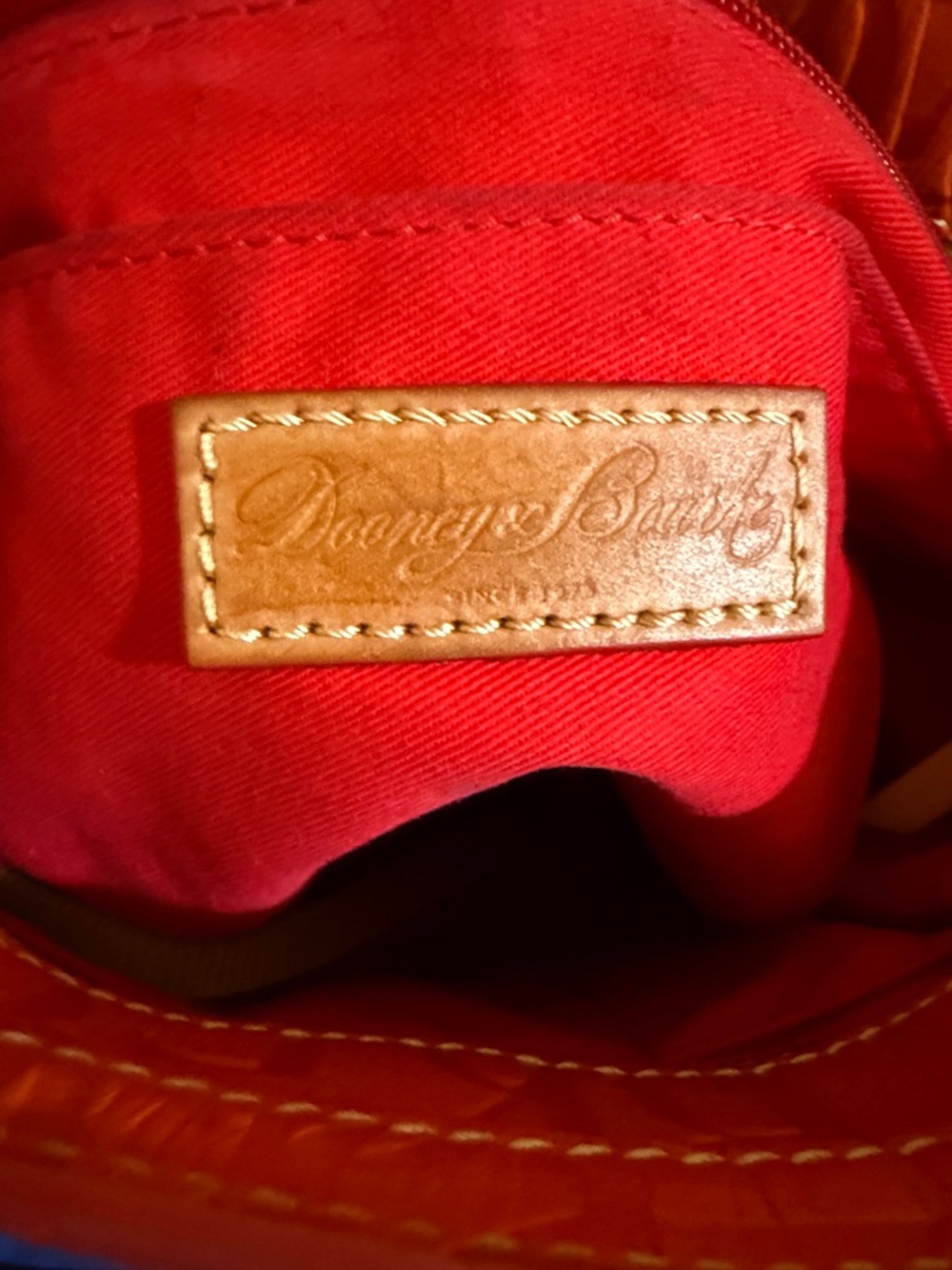 vintage Dooney & Bourke Retro Embossed Graffica GUC - Picture 12 of 15